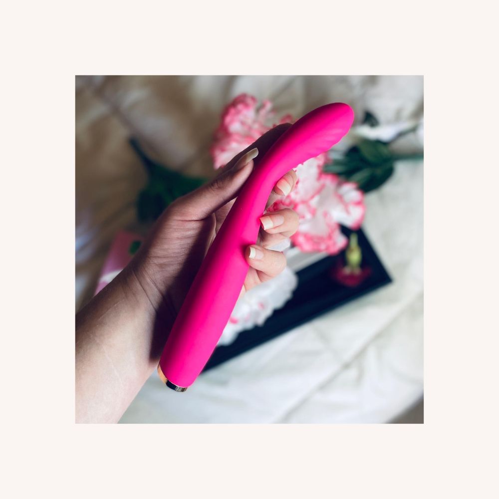 Clit & G-Spot Vibrator - Deep Rumbly Vibrations, Best G-Spot Curve, Soft But Stable Tip