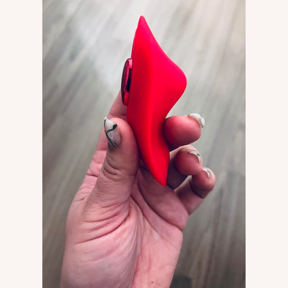 App Cellphone Wearable Vibrating Panties - Detachable Magnetic Heart Keeps It In Place, Kinky Game Nights (<40 dB)