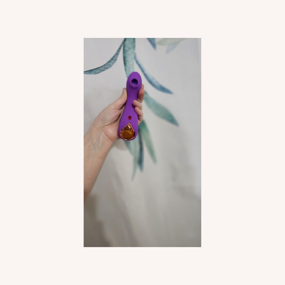 2 in 1 Thrill Clitoral 9 Sucking Modes Vibrator for Quick Orgasm
