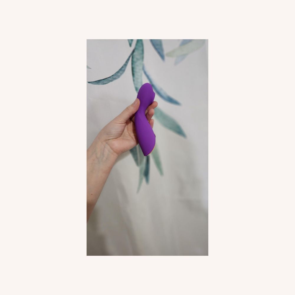2 in 1 Thrill Clitoral 9 Sucking Modes Vibrator for Quick Orgasm