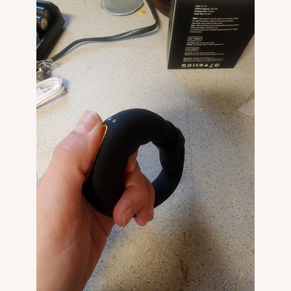 Adjustable O-Shape Vibrating Cock Ring with 10 Modes & App Control