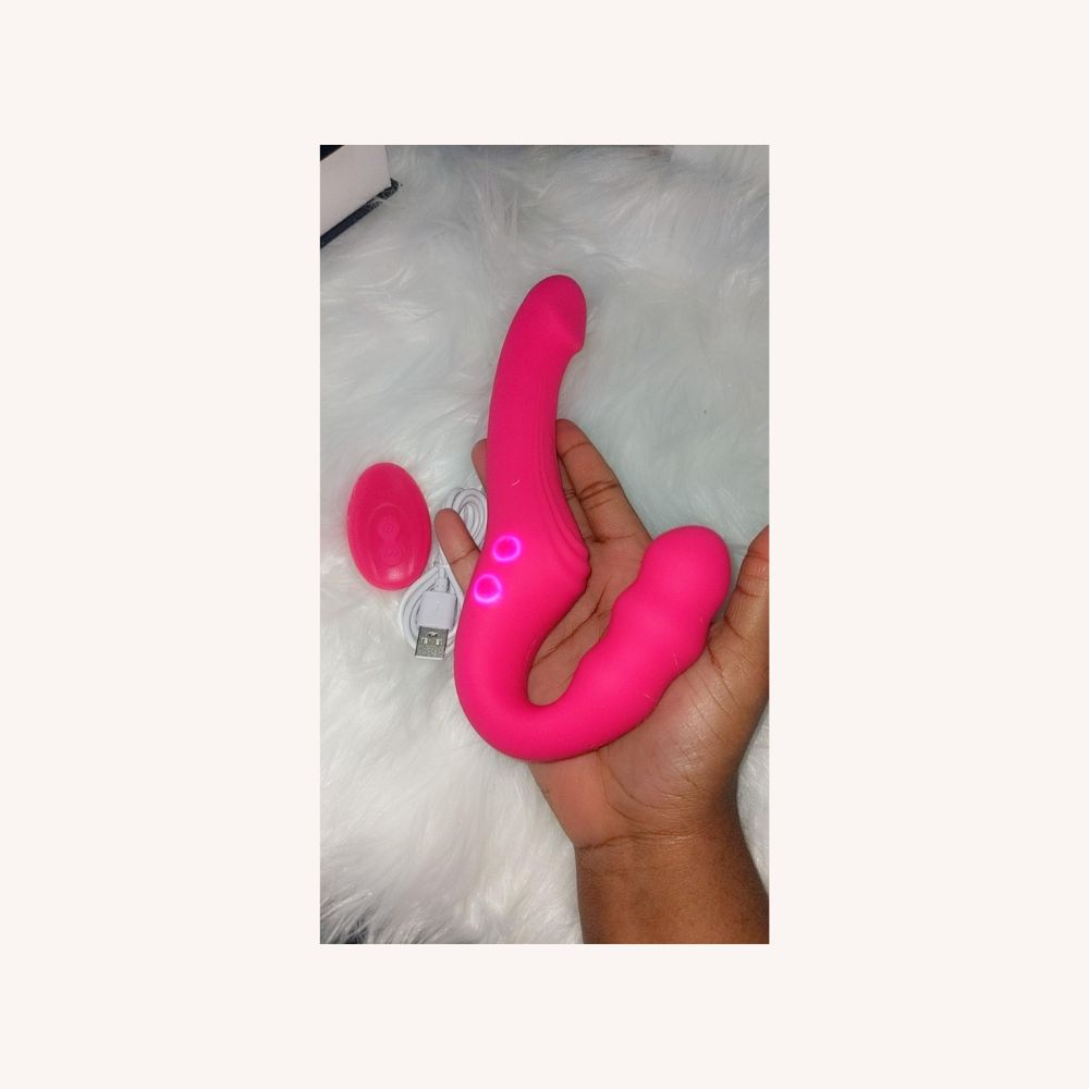 Double Wow Strapless Strap-On Dildo Vibrator 8 Inch